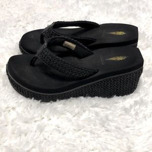Volatile Black Sandals - Size 7 - Black